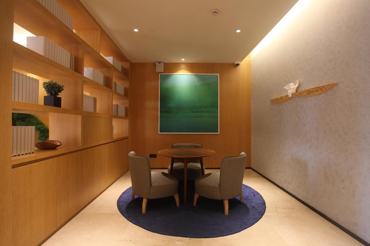 Ji Hotel Shanghai Bund East Nanjing Road Pedestrian Street Exterior photo
