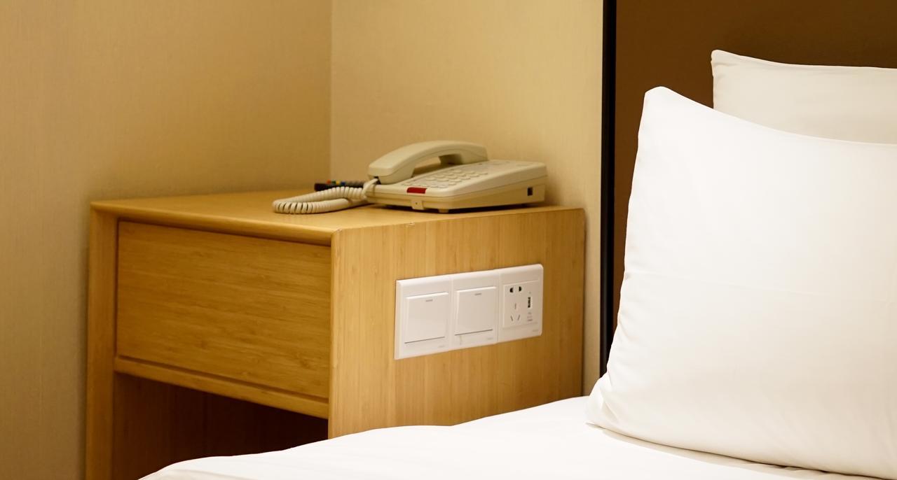 Ji Hotel Shanghai Bund East Nanjing Road Pedestrian Street Exterior photo